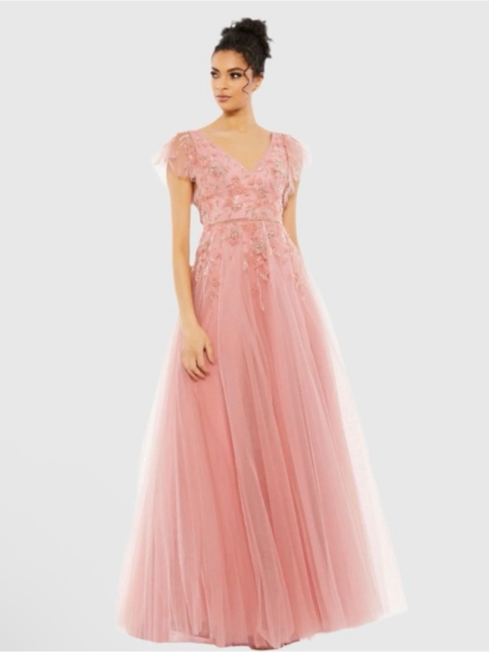 MAC DUGGAL
Pink Embellished Cap Sleeve V Neck Gown
